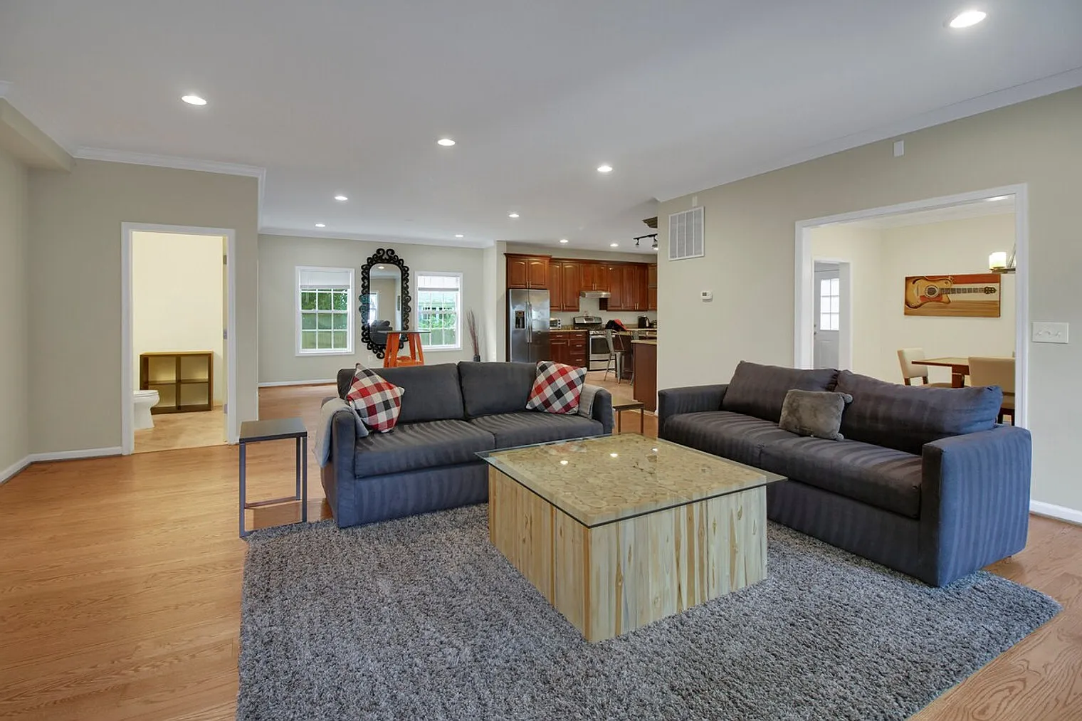 5 bed, 5.5 bath, $13,857 — Photo 1