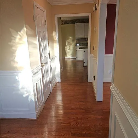 3145 Oak Meadow Dr — Photo 2