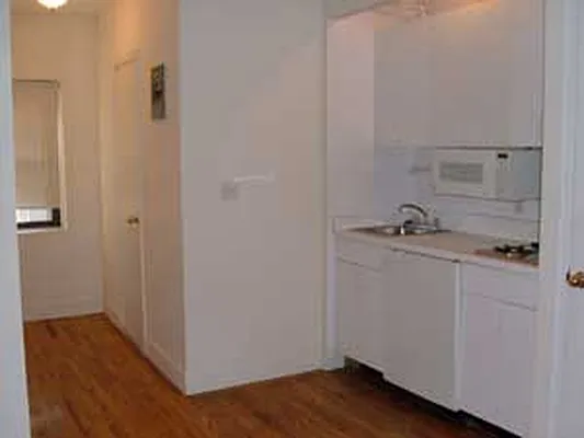 Rented by Buchbinder & Warren | media 2