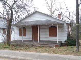 105 Hood St, Rockingham, NC 28379