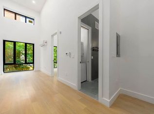233 Tompkins Ave #2B, Brooklyn, NY 11216