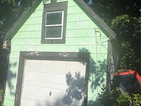 3rd image of 40 Federal Ave
