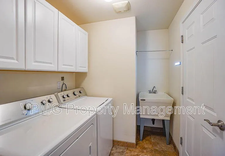 8620 NE 90th Pl — Photo 8