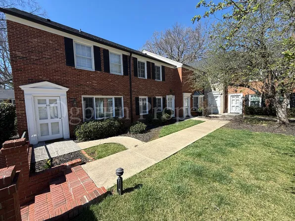 318 Hanover Arms Ct, Winston Salem, NC 27104