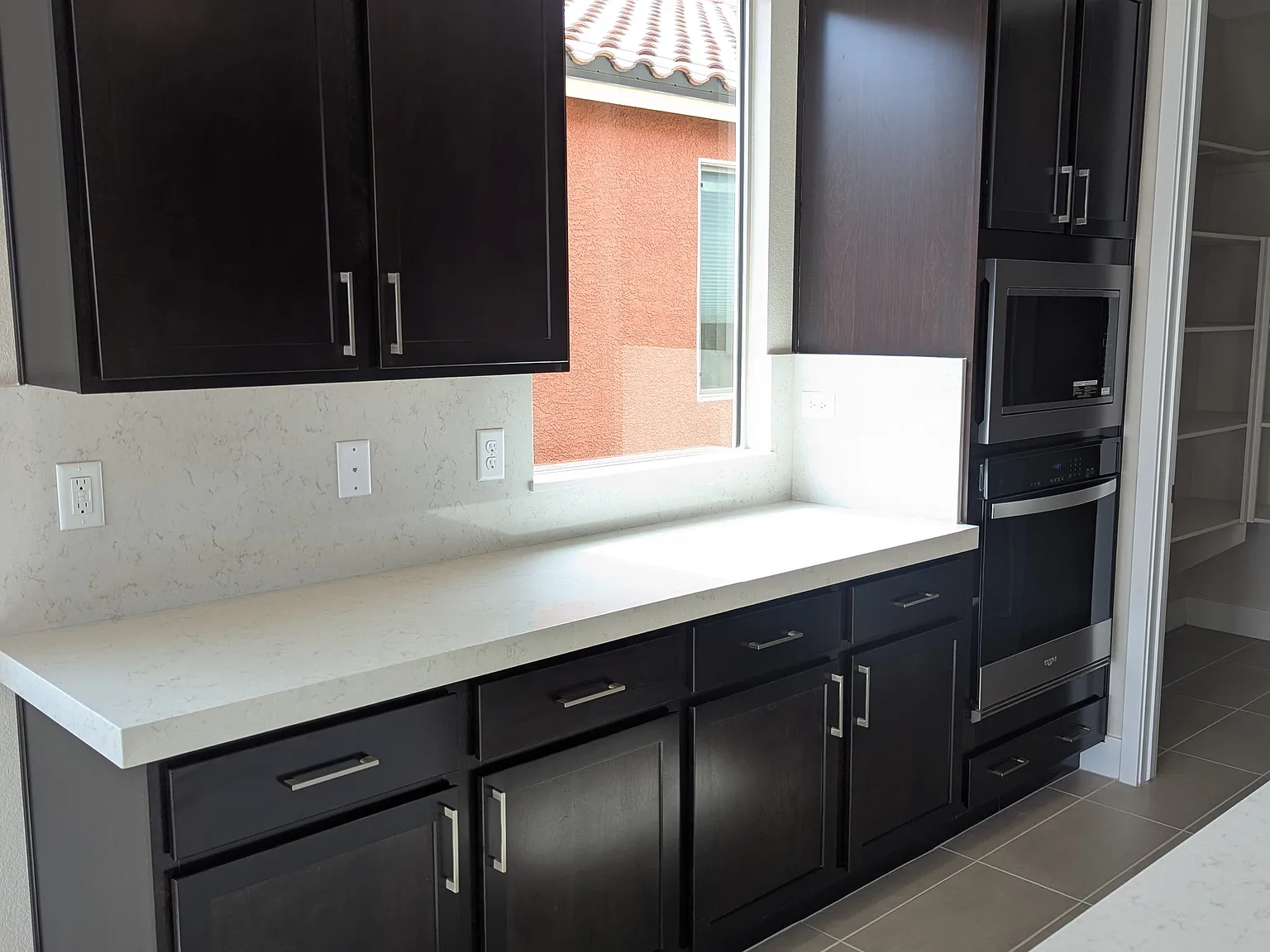 2 bed, 1865 sqft, $2,240 — Photo 4