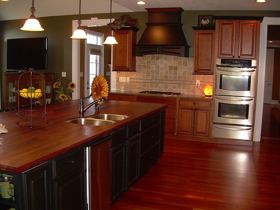 Gourmet Kitchen