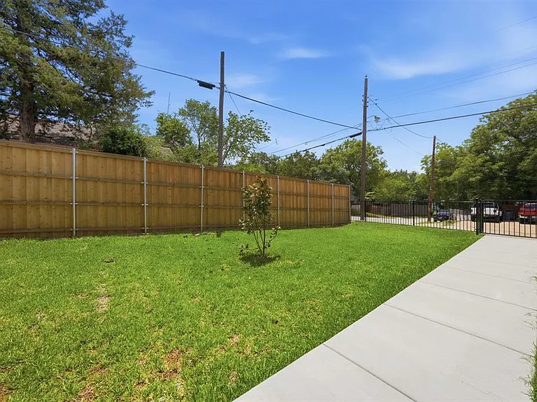 428 N Patton St — Photo 16