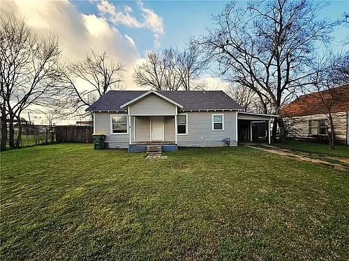 205 N Rusk St Photo 1