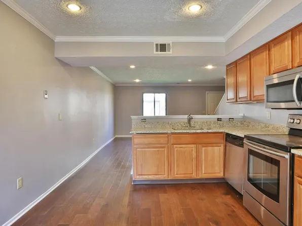 3237 Summertime Ct, Columbus, OH 43221