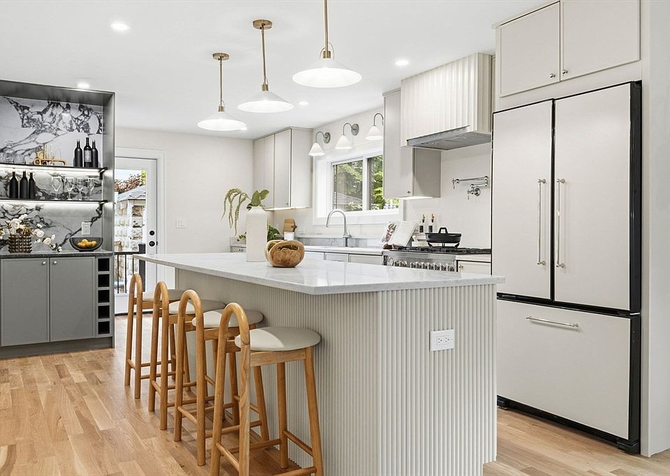 1st image of 34 Governor Winthrop Rd #1