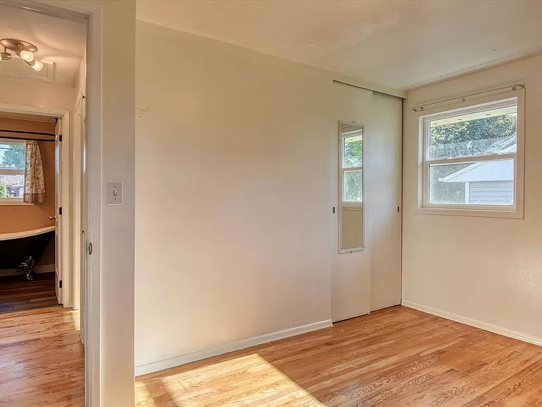 3015 W Eloika Ave — Photo 7