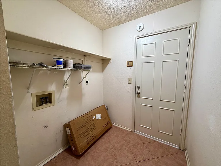 7905 Rice Dr — Photo 22