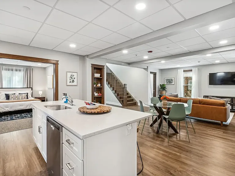 307 Lynn Ave #101 — Photo 6