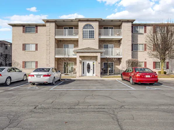 2023 W 75th Pl Unit 23, Merrillville, IN 46410