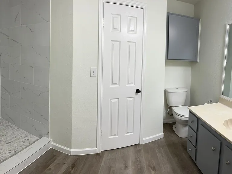 527 Parkdale Dr — Photo 11