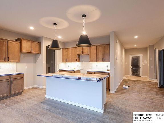 3rd image of 11227 Cove Hollow Dr