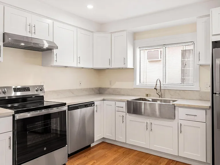 6190 Mesa Ave — Photo 15
