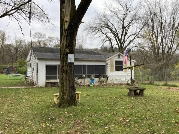 21615 W Grand Ave, Wilmington, IL 60481