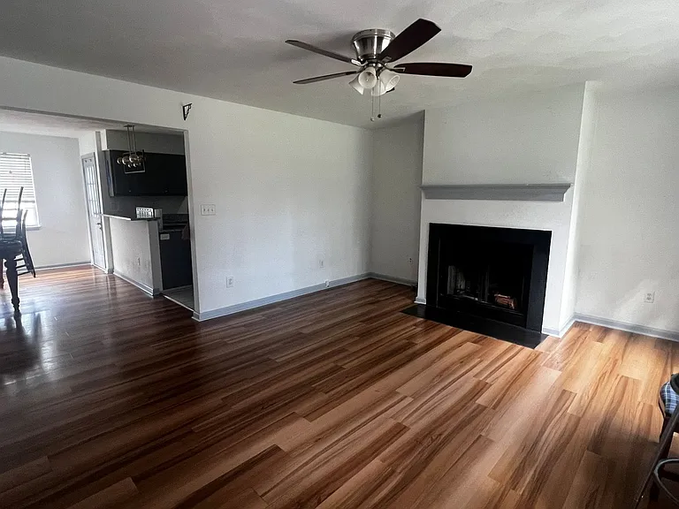 4207 Coffman Blvd — Photo 2