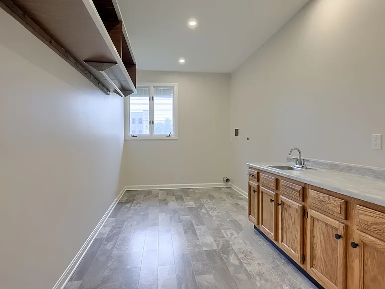 1738 W Main St #A — Photo 27