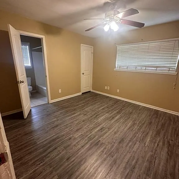5830 Effingham Dr — Photo 26
