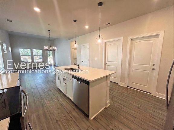 4th image of 204 Douglas Bend Rd #1306