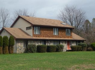 1192 Sandy Valley Rd, White Haven, PA 18661