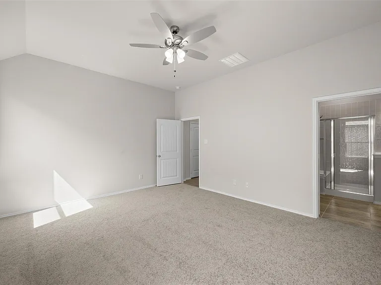 347 Freestall Dr — Photo 10