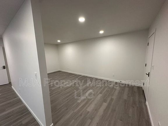 4th image of 500 E Fort Union Blvd #B1