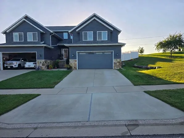 1843 Park Vw, Baraboo, WI 53913