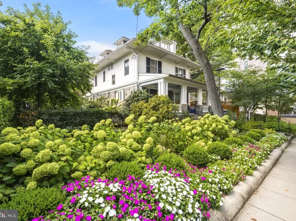 3612 Macomb St NW, Washington, DC 20016