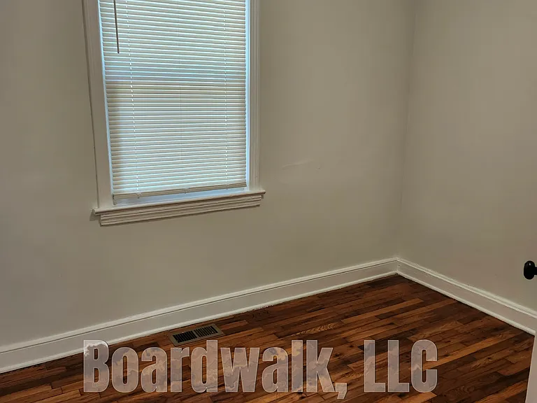 26 Orlando Ave — Photo 12