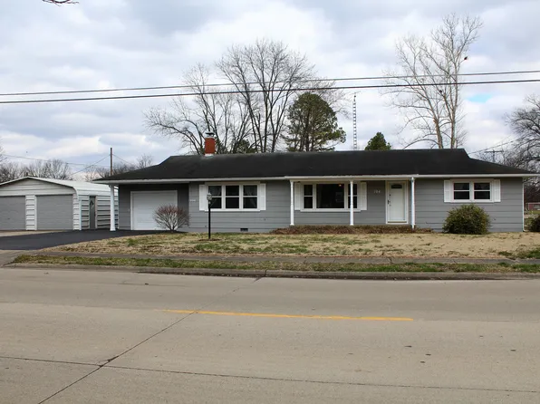 104 S Capitol St, Harrisburg, IL 62946