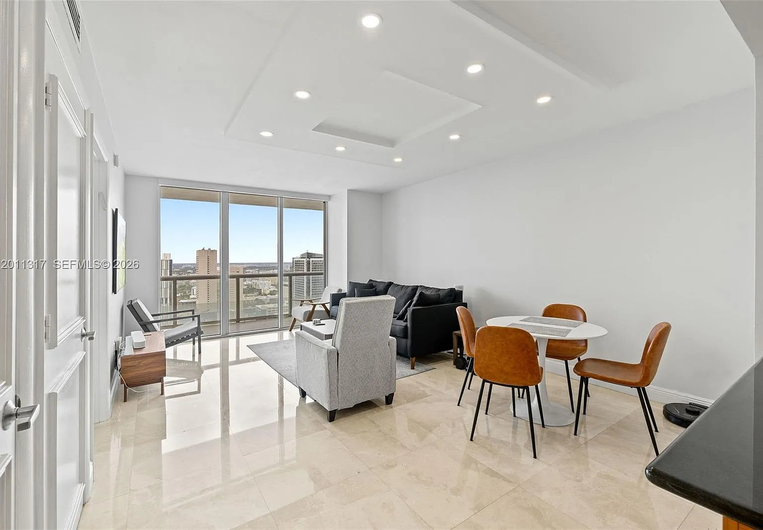 50 Biscayne Condo — Photo 3