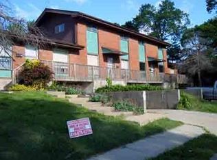 1004 E College St, Independence, MO 64050