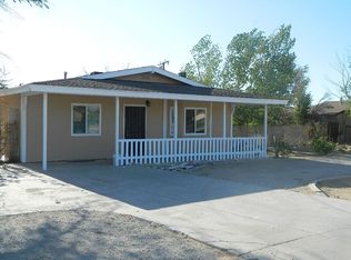 10590 Navajo Rd, Apple Valley, CA 92308