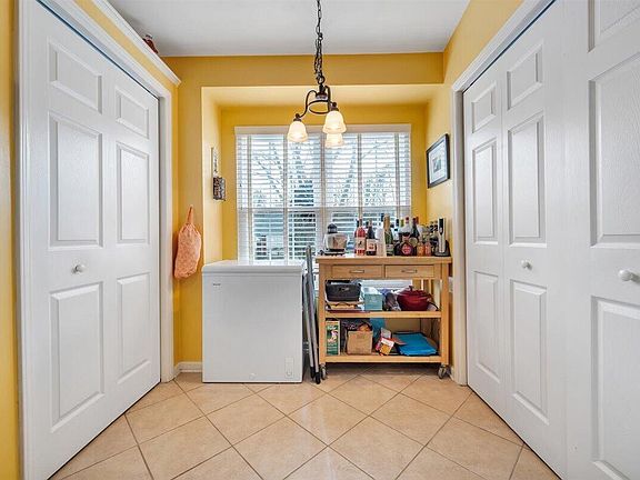 5th image of 7272 Scarlet Oak Dr