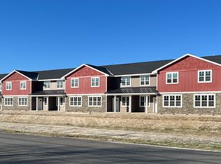 303 Woodcrest Ln #6, Milton, WI 53563