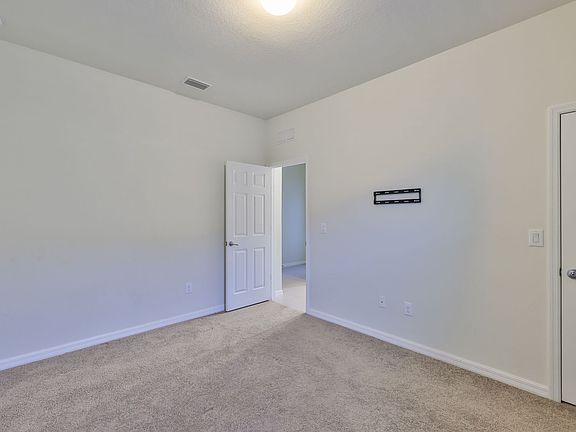 4th image of 11633 Dublin Grafton Dr
