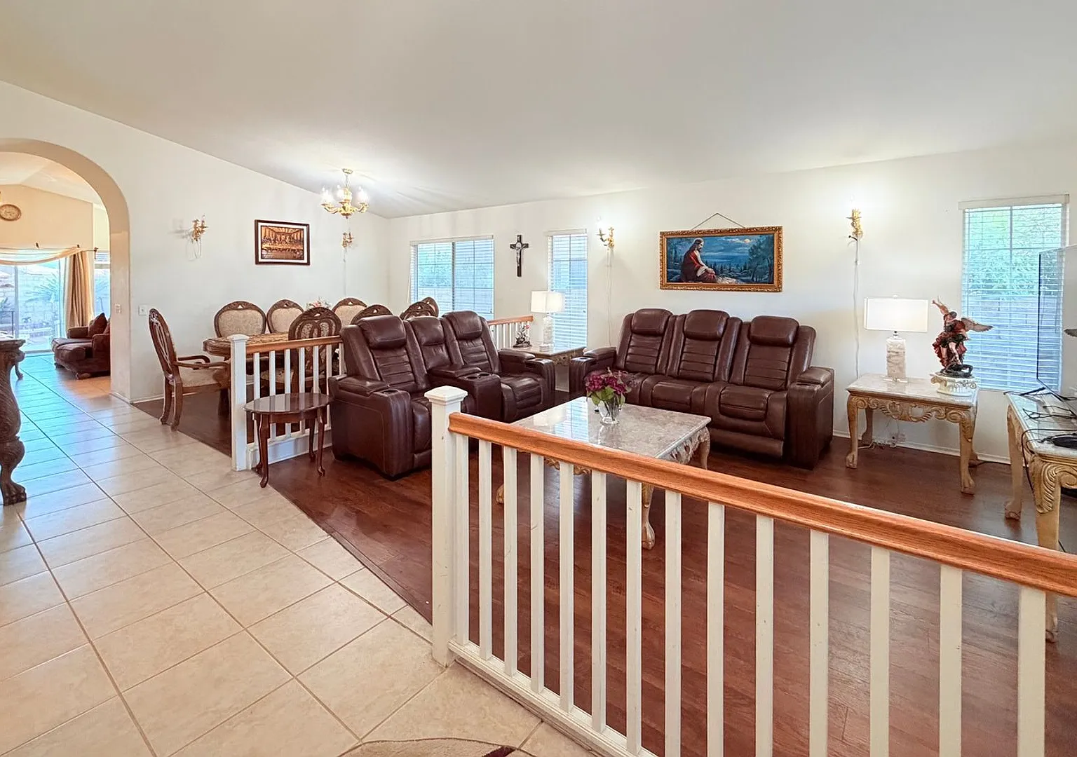 Charming 3BR House in Santa Clarita — Photo 1