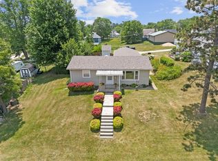 203 SE 2nd St, Leon, IA 50144