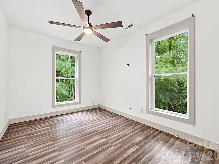 1198 Chronicle Ave — Photo 16