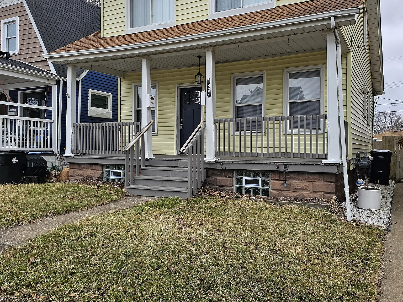 2 bed, 750 sqft, $1,050 — Photo 2