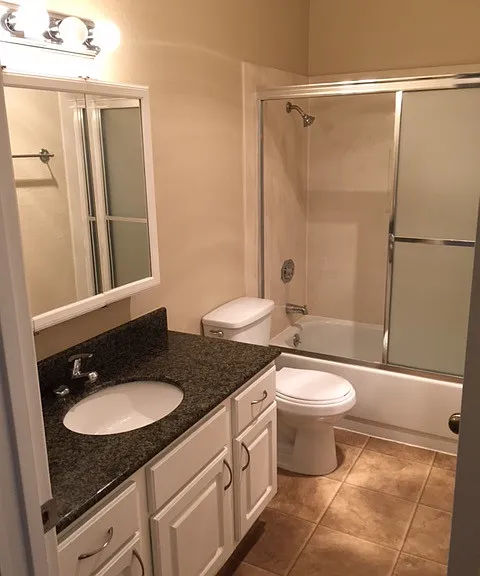 Lincoln Park Apartments — Photo 28