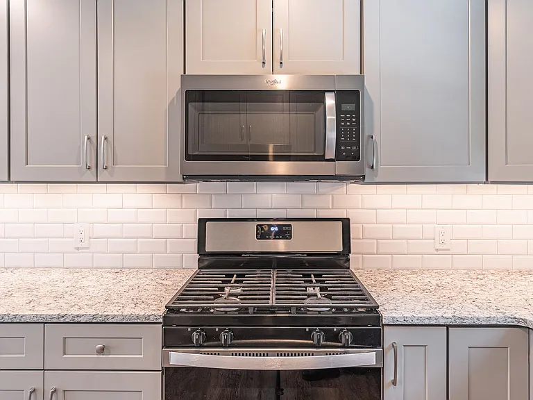 1115 Washington Ave — Photo 15