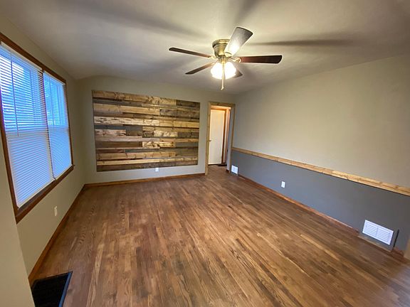 5th image of 3020 S Norton Ave
