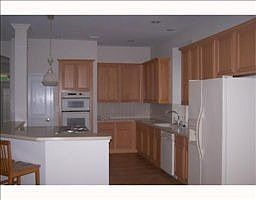 2nd image of 8117 Willow Ct