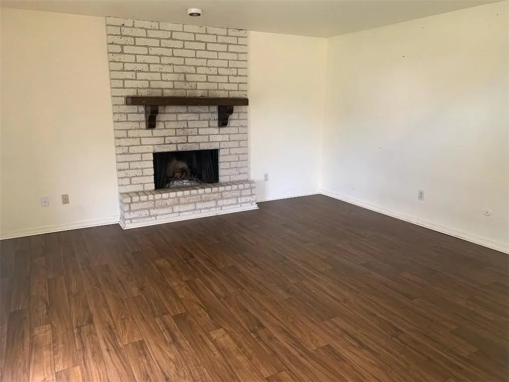 3 bed, 2.5 bath, 1230 sqft, $1,450 — Photo 2