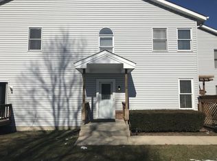 221 Wethington Dr, Wauconda, IL 60084