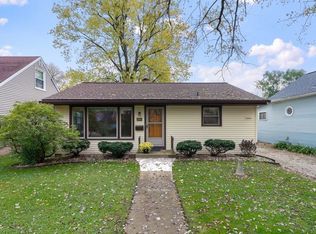 121 N 3rd Ave, Villa Park, IL 60181